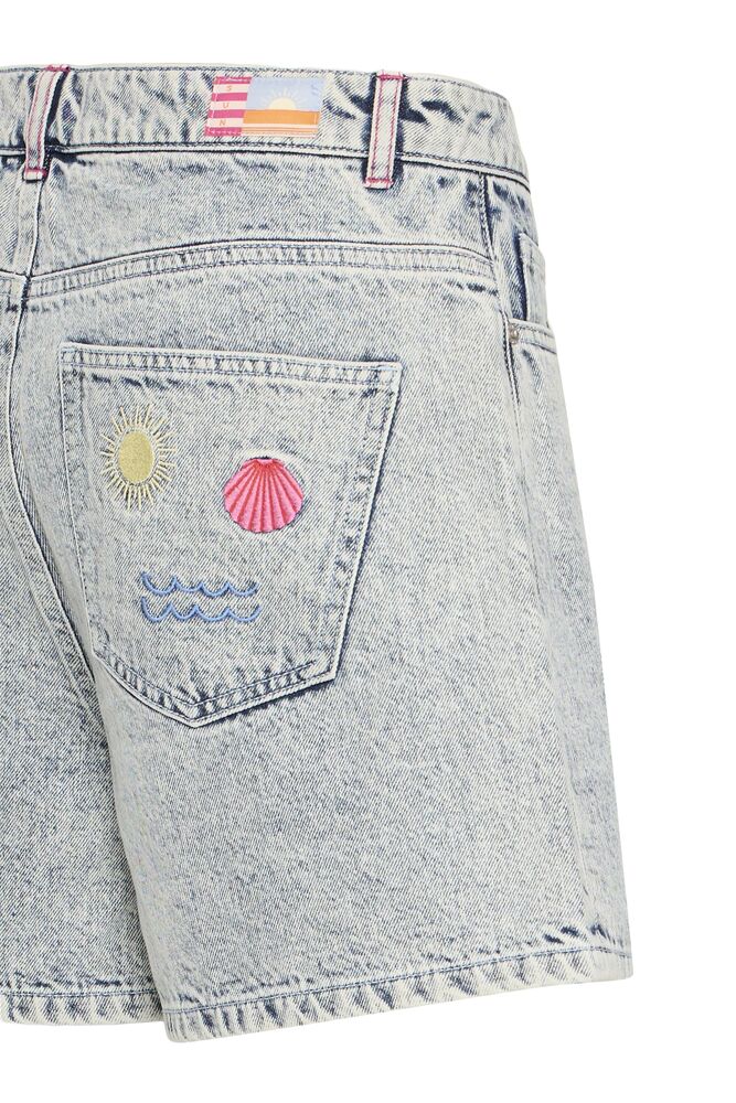 Laveny short