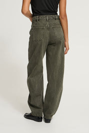 Pella barrel jeans