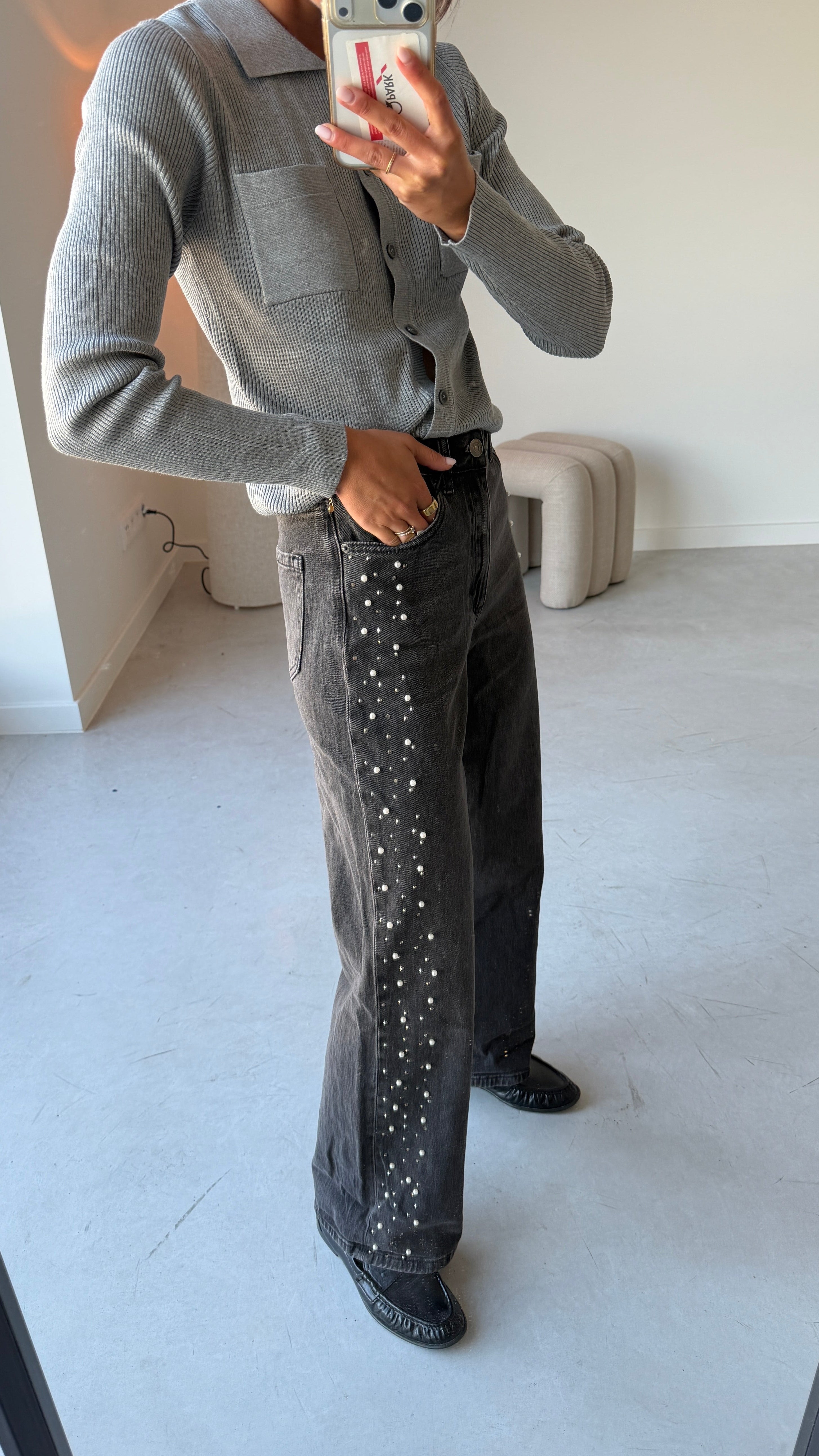 KApetra jeans