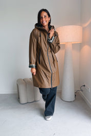 Avan regenjas camel