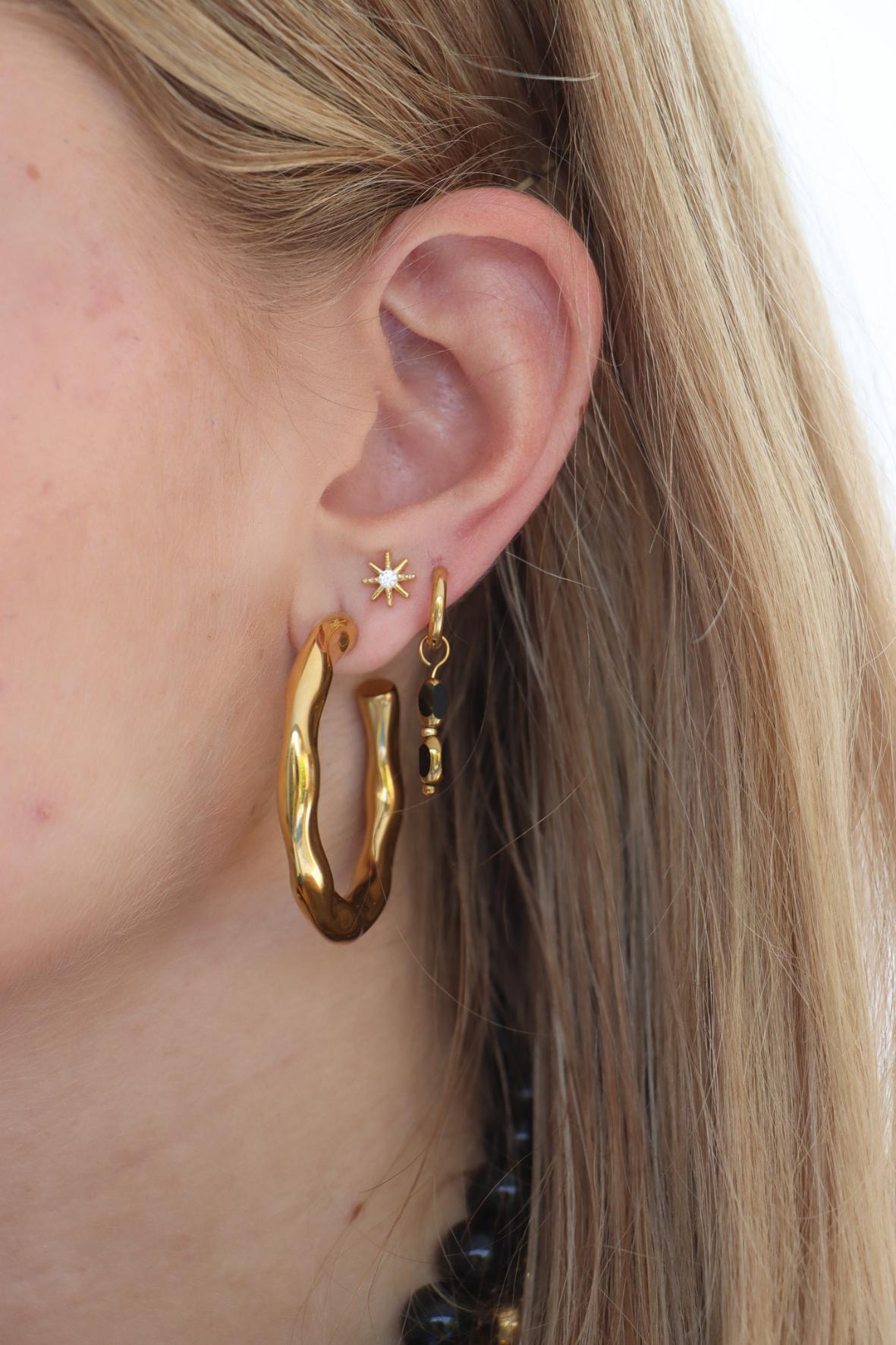 Sparkle stud earring