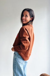 Lip sweater