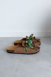 Sakai suede clog camel