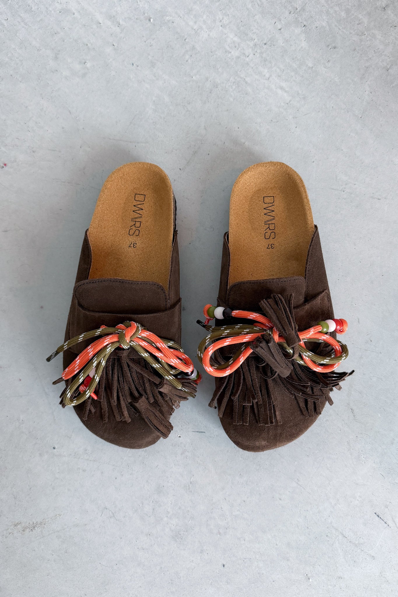 Sakai suede clog donkerbruin