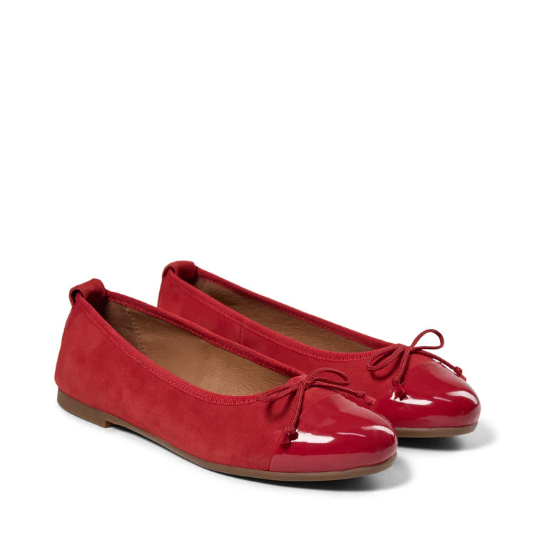 Lucy-ballerinas-23171-1-Red_patent_780-1_750x_c41edb73-63d7-446c-9dde-1614871de8f5.webp